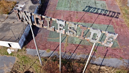 Neon sign at the Ingleside Resort [18]