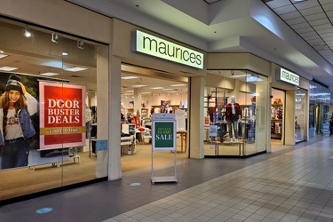 Maurices in Staunton Mall [02]