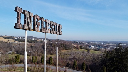 Neon sign at the Ingleside Resort [09]