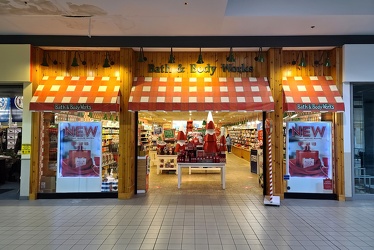 Bath & Body Works in Staunton Mall