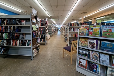 Former Piece Goods Shop in Staunton Mall [03]