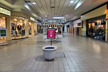 Staunton Mall JCPenney wing [01]