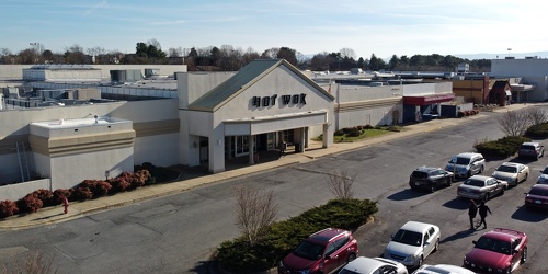 Center entrance to Staunton Mall [03]