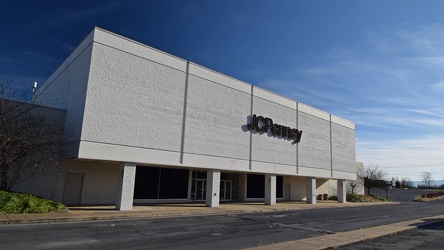 Former JCPenney in Staunton, Virginia [16]