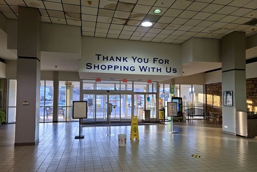 Corridor at center entrance to Staunton Mall [03]