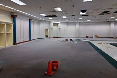 Interior of former Peebles store at Staunton Mall [04]