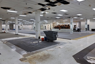 Interior of former Peebles store at Staunton Mall [05]