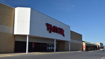 TJ Maxx in Staunton, Virginia [02]