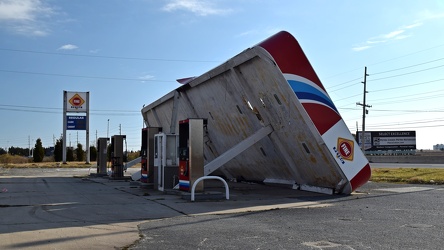 Abandoned gas station near Absecon, New Jersey [04]