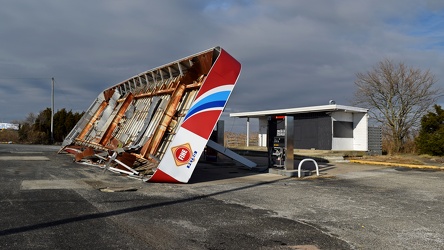 Abandoned gas station near Absecon, New Jersey [12]