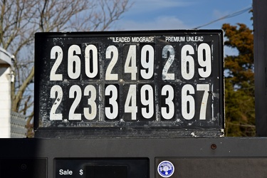 Abandoned gas station near Absecon, New Jersey [11]