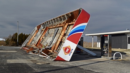 Abandoned gas station near Absecon, New Jersey [13]