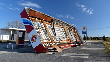 Abandoned gas station near Absecon, New Jersey [22]