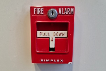 Fire alarm pull station at 2 Pidgeon Hill Drive [01]