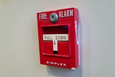 Fire alarm pull station at 2 Pidgeon Hill Drive [02]