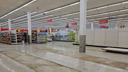 Closing Kmart store in Aspen Hill, Maryland [03]