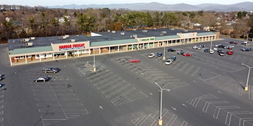 Waynesboro Plaza shopping center [02]