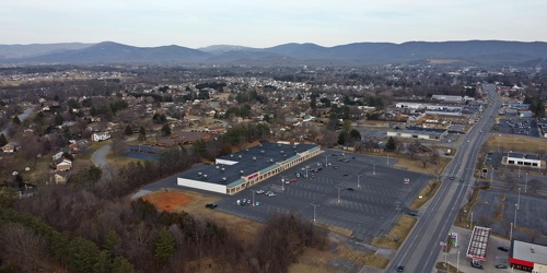 Waynesboro Plaza shopping center [01]