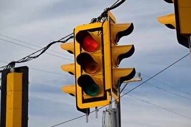 Traffic signals at US 15 and Lucketts Road [02]