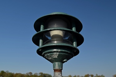 Dock lights at Mike's Restaurant & Crabhouse [02]