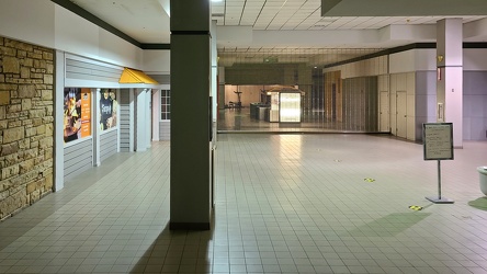 Center entrance corridor at former Staunton Mall [02]