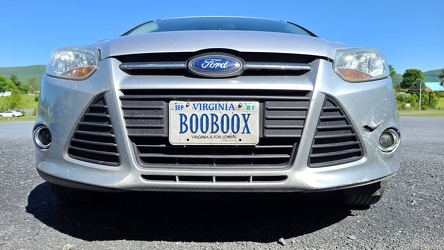 Ford Focus with "BOOBOOX" license plate