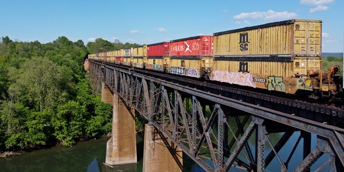 Train crossing Shepherdstown rail bridge [03]