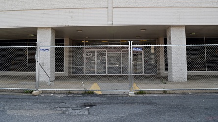 Staunton Mall with fence [06]