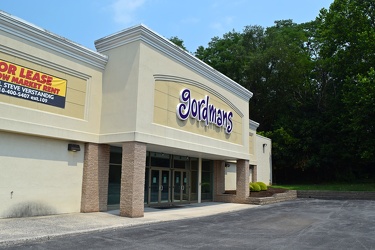 Former Gordmans in Waynesboro, Pennsylvania [03]