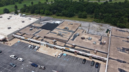 Center section of Wayne Heights Mall [01]