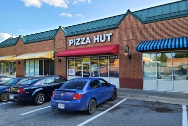 Pizza Hut at 29th Place