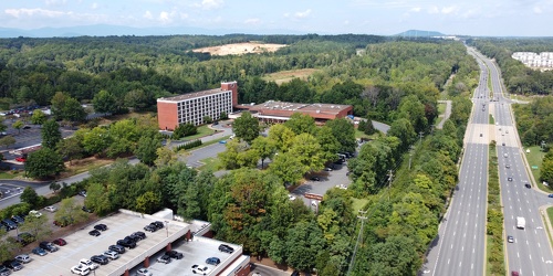 DoubleTree Hotel in Charlottesville, Virginia [01]