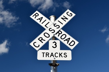 Rail crossing at South Maple Avenue [03]