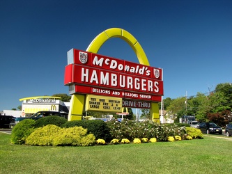 Vintage McDonald's sign in Magnolia, New Jersey [02]