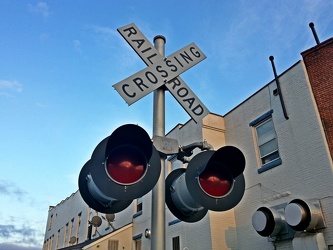 Railroad signal and crossbuck [03]