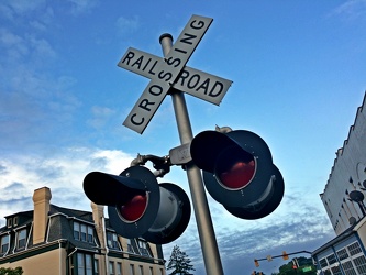 Railroad signal and crossbuck [01]