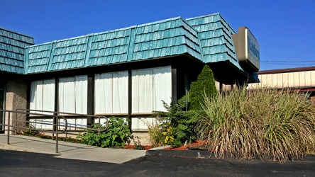 Labcorp in former Dunkin Donuts [01]