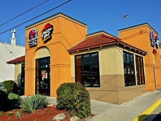 Taco Bell/Pizza Hut [02]