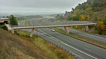 Footbridge over Interstate 68 at Sideling Hill [02]