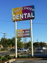 Sign for Smile Center Dental