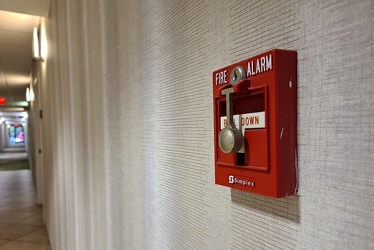 Fire alarm pull station at Hampton Inn Goldsboro [05]