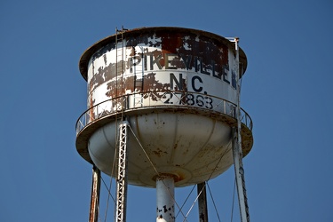 Water tower in Pikeville, North Carolina [01]