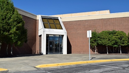 Former JCPenney in New Bern, North Carolina [02]