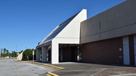 Former JCPenney in New Bern, North Carolina [01]