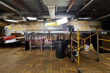 Waffle House temporarily closed for repairs [01]