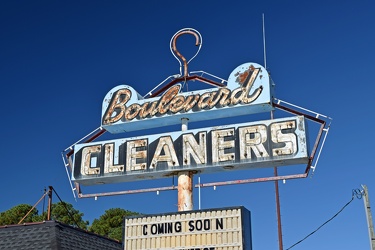 Sign for Boulevard Cleaners [01]