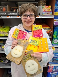 Elyse poses with Scrub Daddy [01]