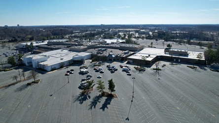 Aerial view of Lakeforest Mall [11]