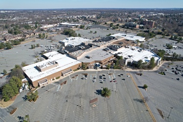 Aerial view of Lakeforest Mall [02]