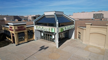 Aerial view of Lakeforest Mall [17]